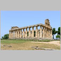 Paestum, Athena-Tempel I, photo Norbert Nagel, Wikipedia.jpg